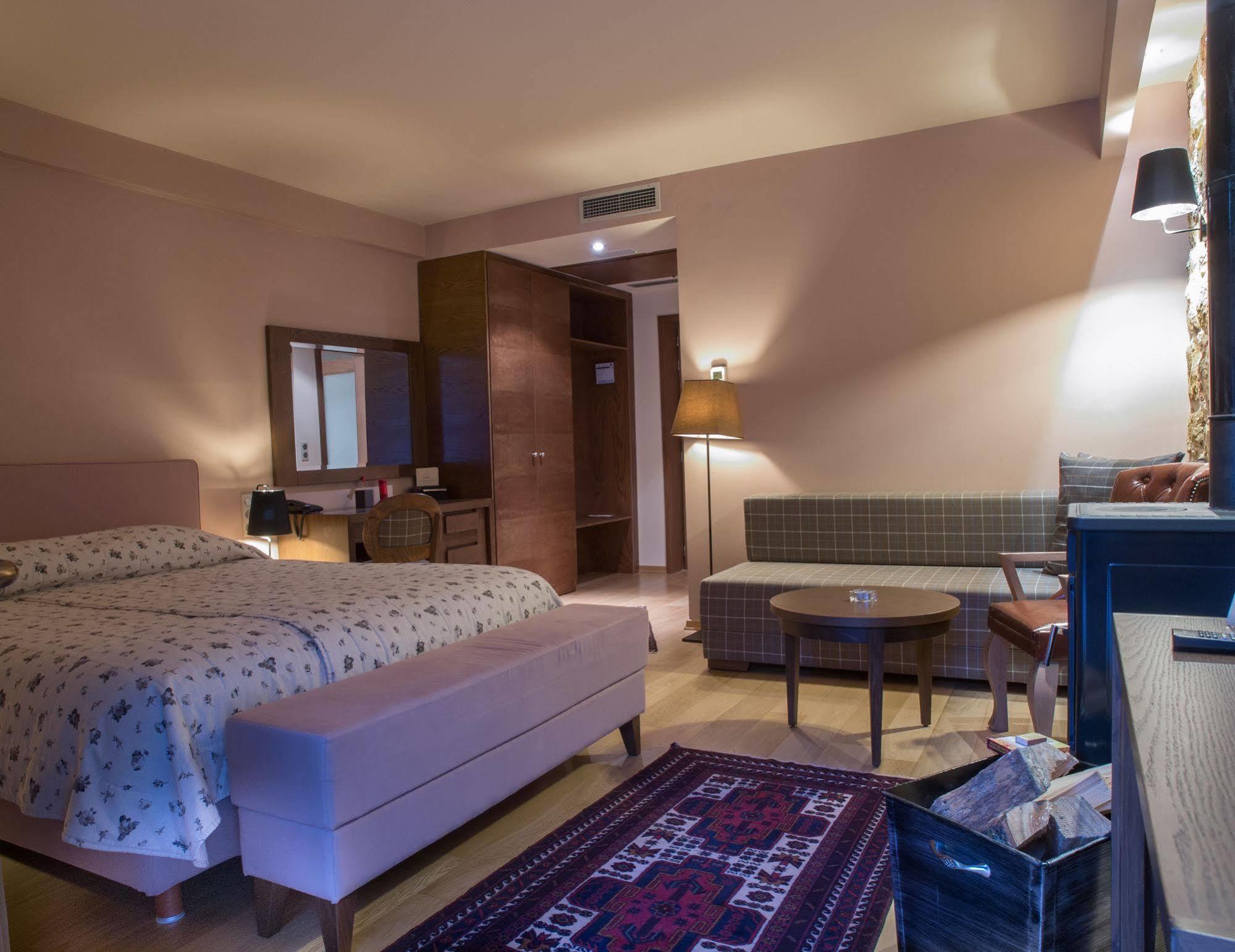 Orizontes Tzoumerkon Hotel Resort Pramanta Ngoại thất bức ảnh